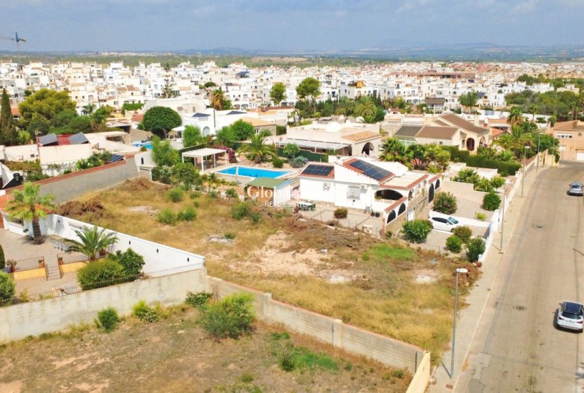Venta - TERRENO -
TORREVIEJA - Costa Blanca