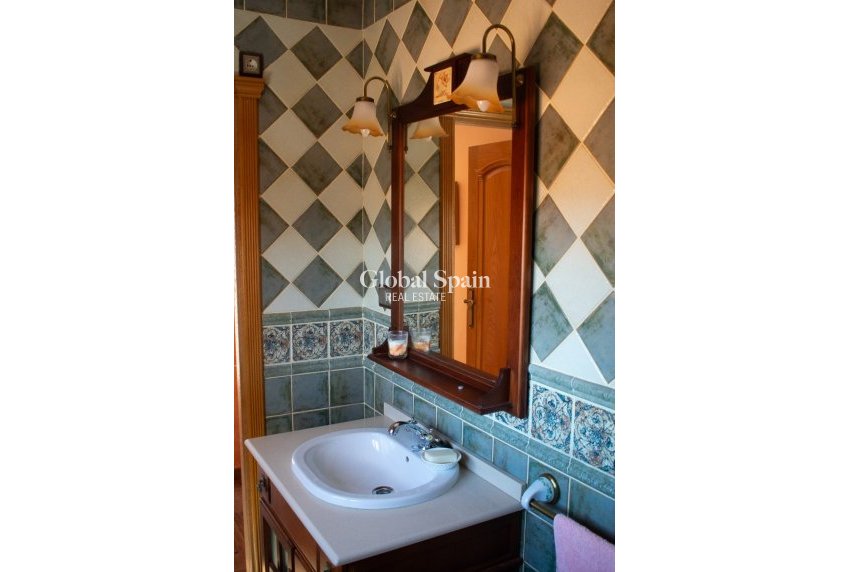 Venta - VILLA -
ALBACETE - Hellin