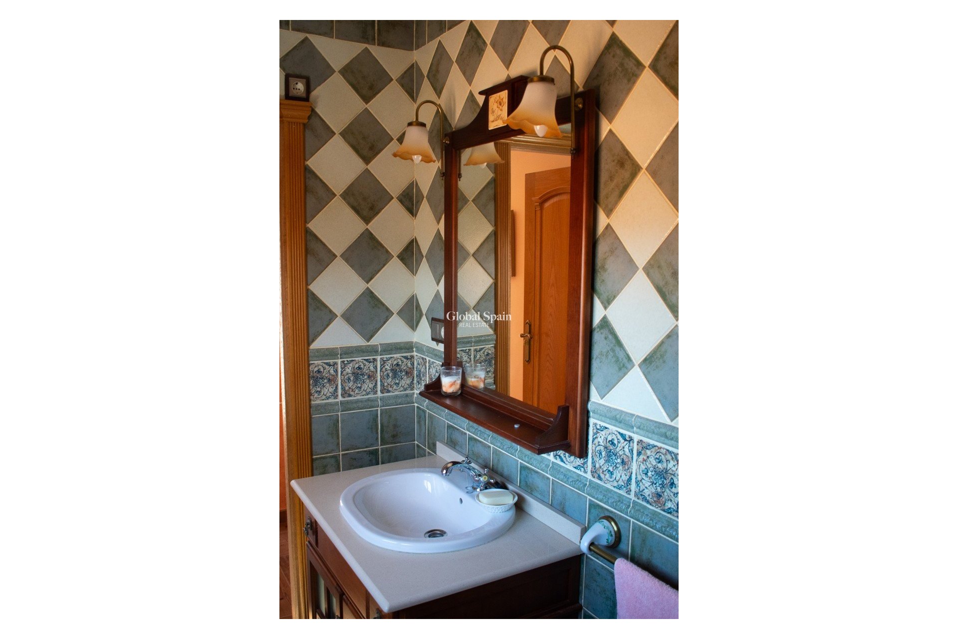 Venta - VILLA -
ALBACETE - Hellin