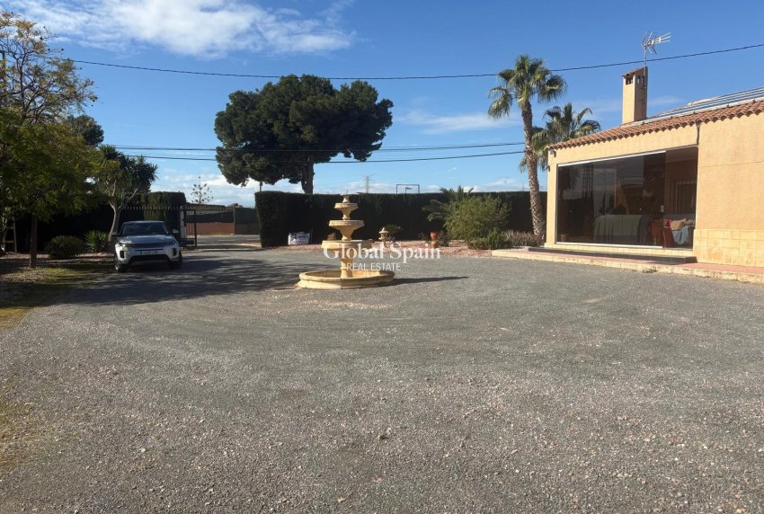 Venta - VILLA -
ALBATERA