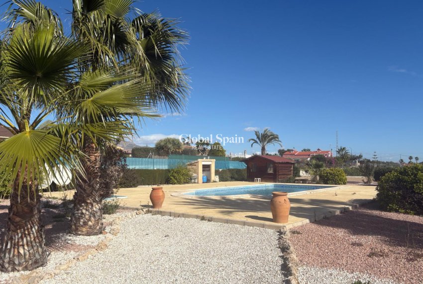 Venta - VILLA -
ALBATERA
