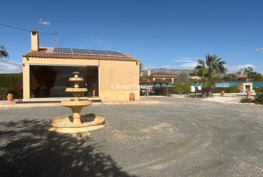 Venta - VILLA -
ALBATERA