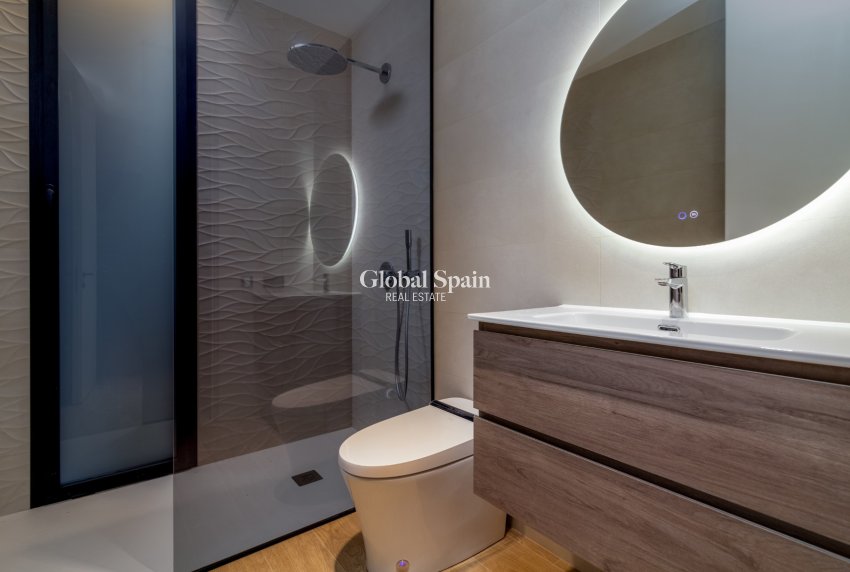 Venta - Villa -
Albir - center