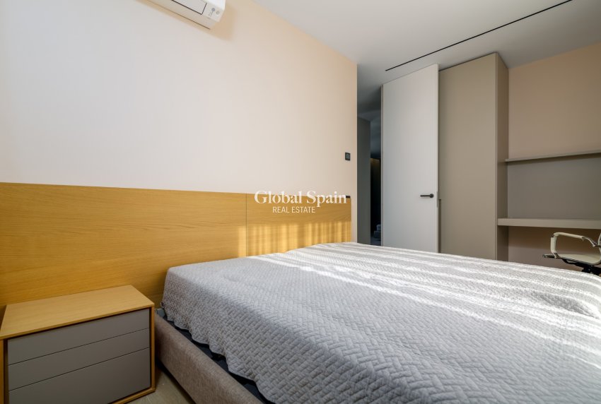 Venta - Villa -
Albir - center