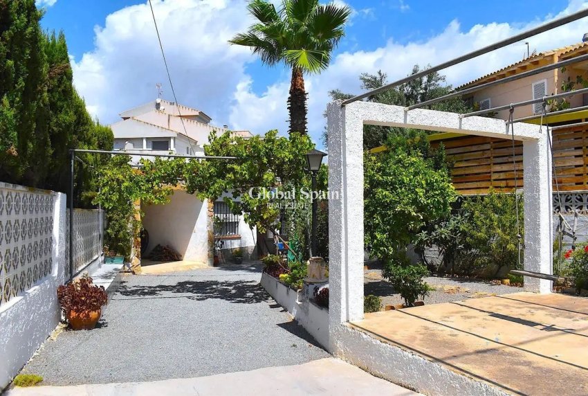 Venta - VILLA -
Albir - center