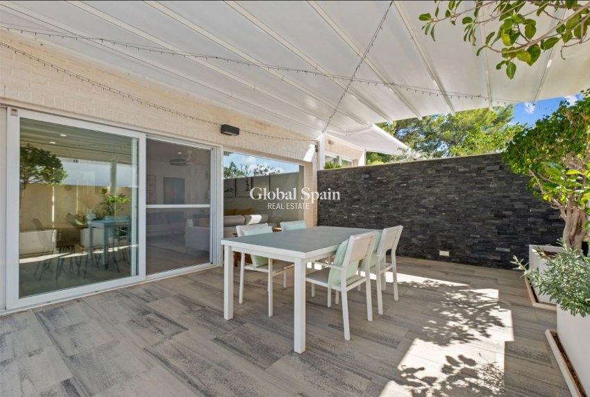 Venta - VILLA -
ALFAZ DEL PI - Costa Blanca