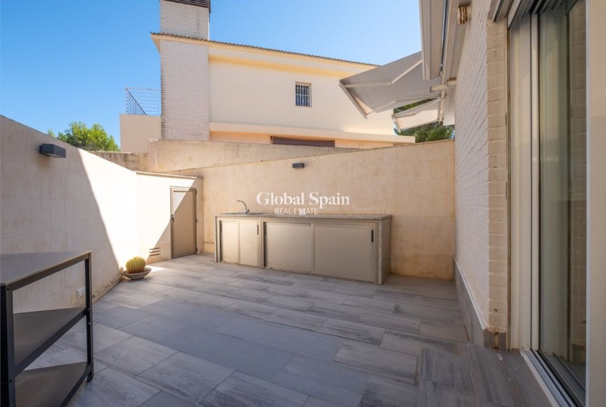 Venta - VILLA -
ALFAZ DEL PI - Costa Blanca