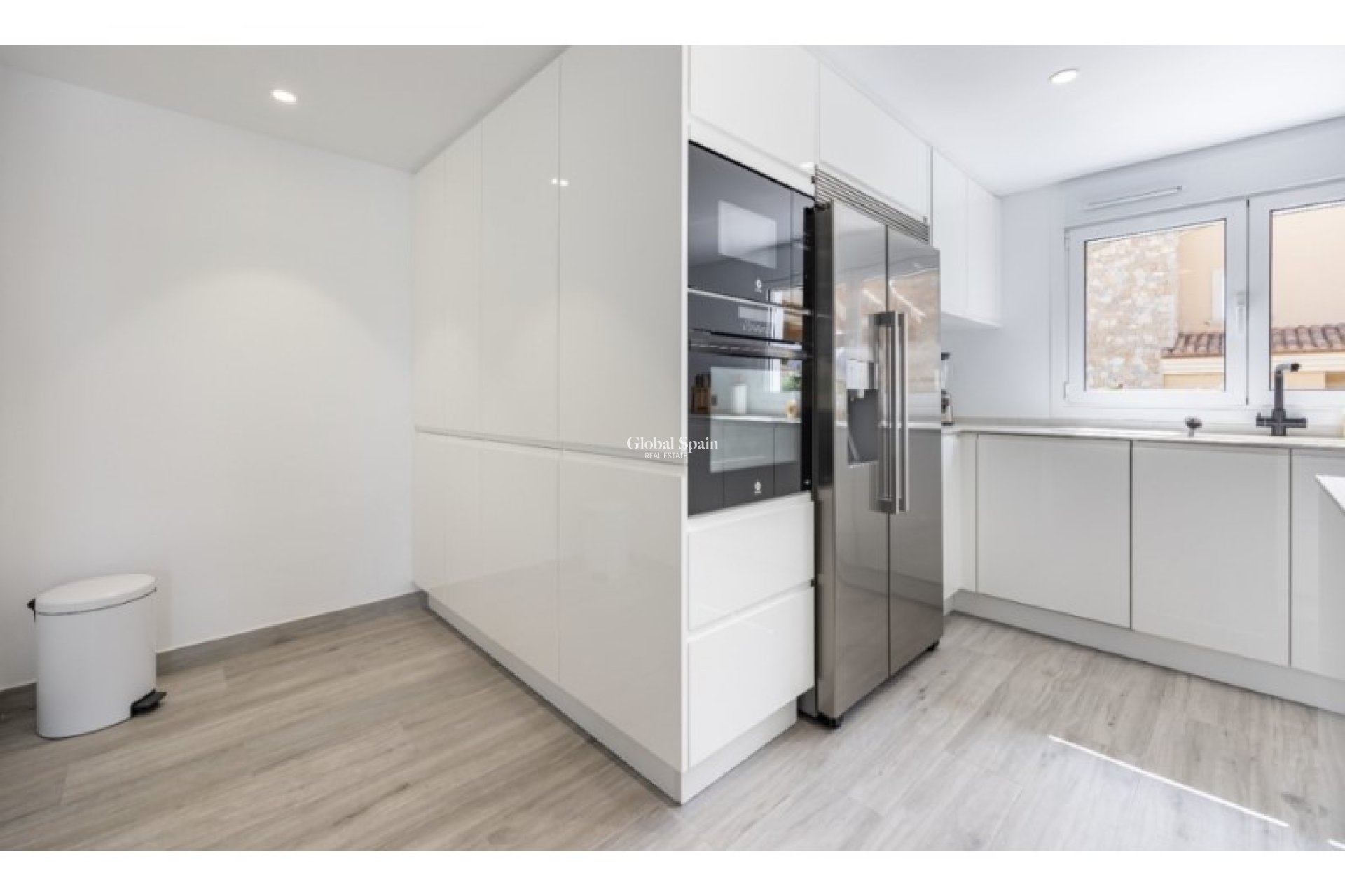 Venta - VILLA -
ALFAZ DEL PI - Costa Blanca