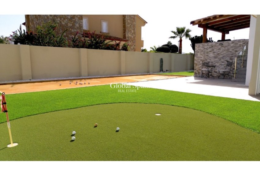 Venta - VILLA -
ALFAZ DEL PI - Costa Blanca