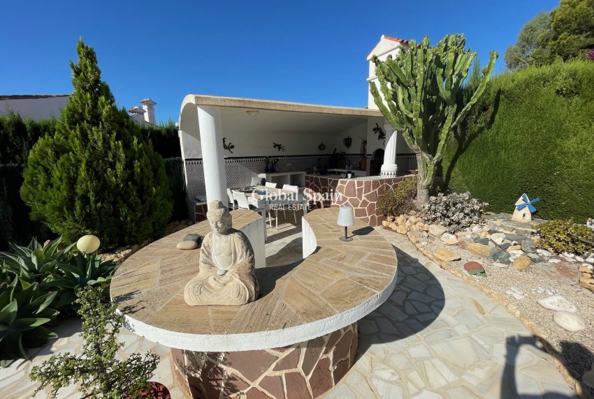 Venta - VILLA -
ALFAZ DEL PI - l'Alfas del Pi