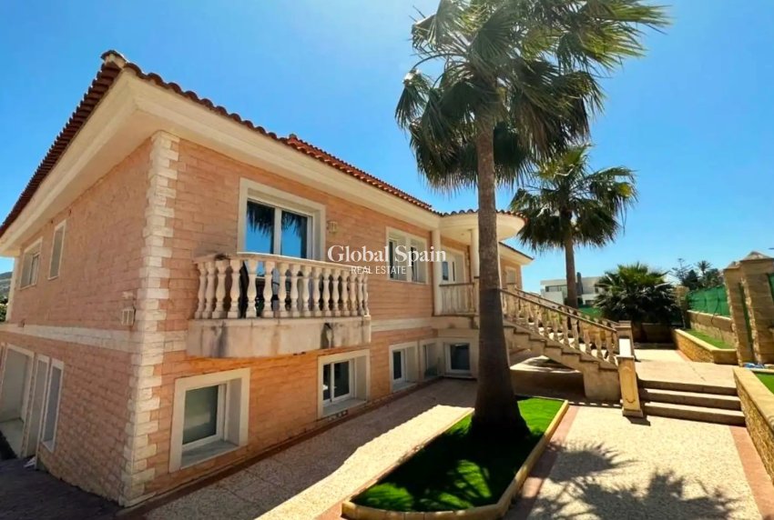 Venta - VILLA -
ALFAZ DEL PI