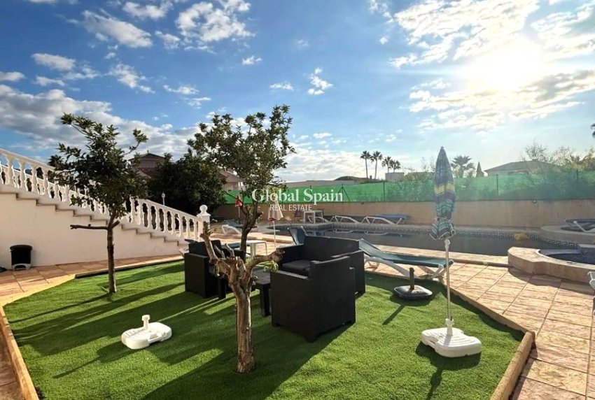 Venta - VILLA -
ALFAZ DEL PI