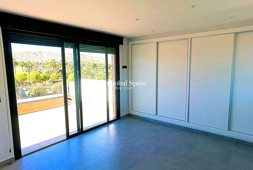 Venta - VILLA -
ALGORFA - LA FINCA GOLF / ALGORFA