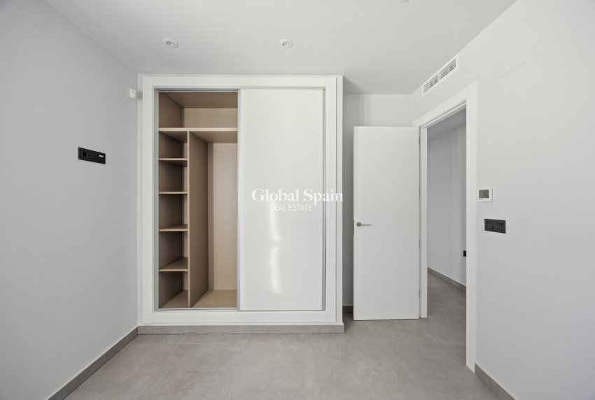 Venta - VILLA -
ALGORFA - LA FINCA GOLF / ALGORFA