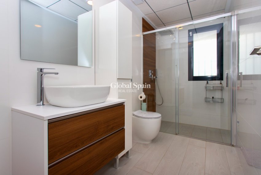 Venta - VILLA -
ALGORFA - LA FINCA GOLF / ALGORFA