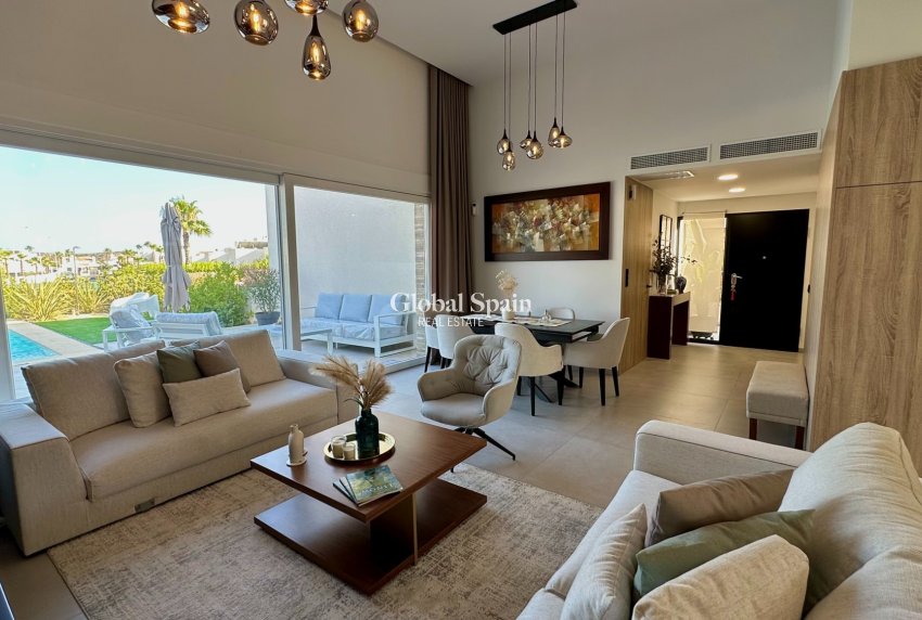 Venta - VILLA -
ALGORFA - LA FINCA GOLF / ALGORFA