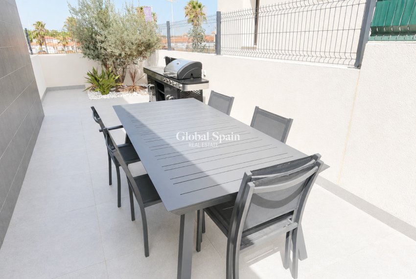 Venta - VILLA -
ALGORFA - LA FINCA GOLF / ALGORFA
