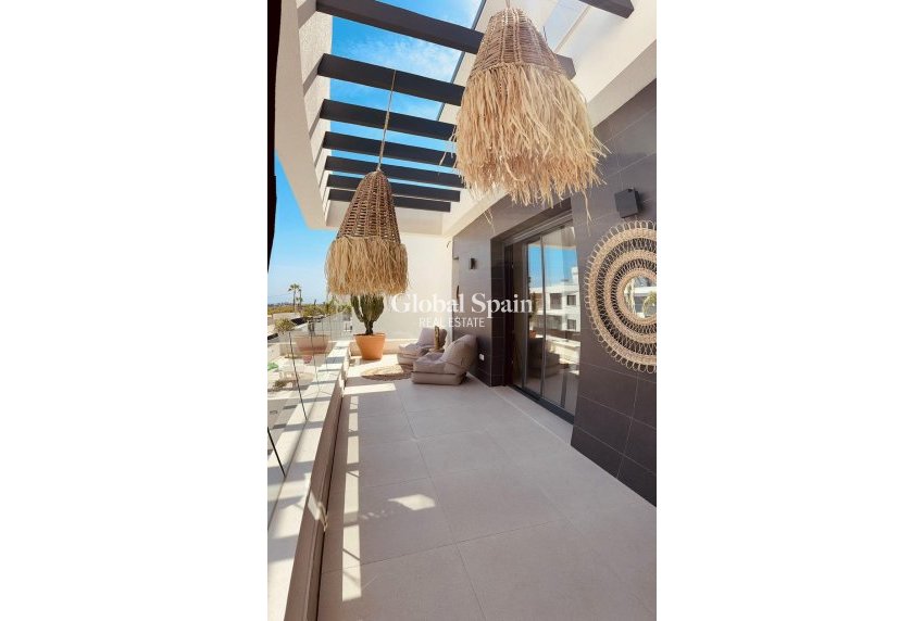 Venta - Villa -
ALGORFA - LA FINCA GOLF / ALGORFA