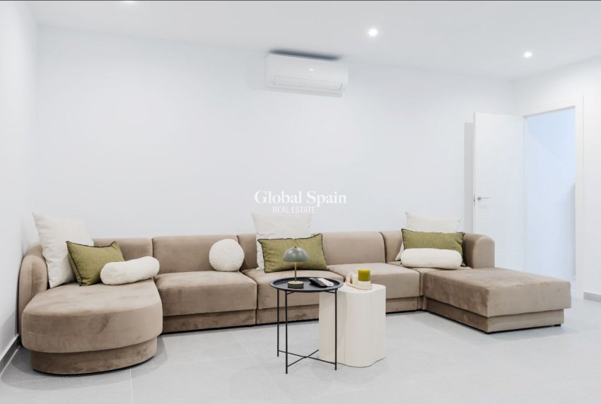 Venta - Villa -
ALGORFA - LA FINCA GOLF / ALGORFA