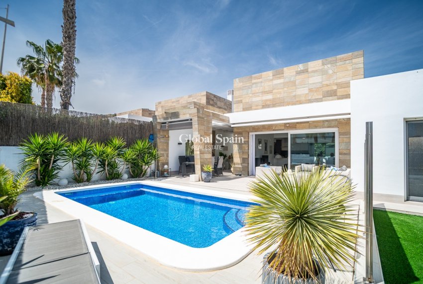 Venta - VILLA -
ALGORFA - La Finca Golf