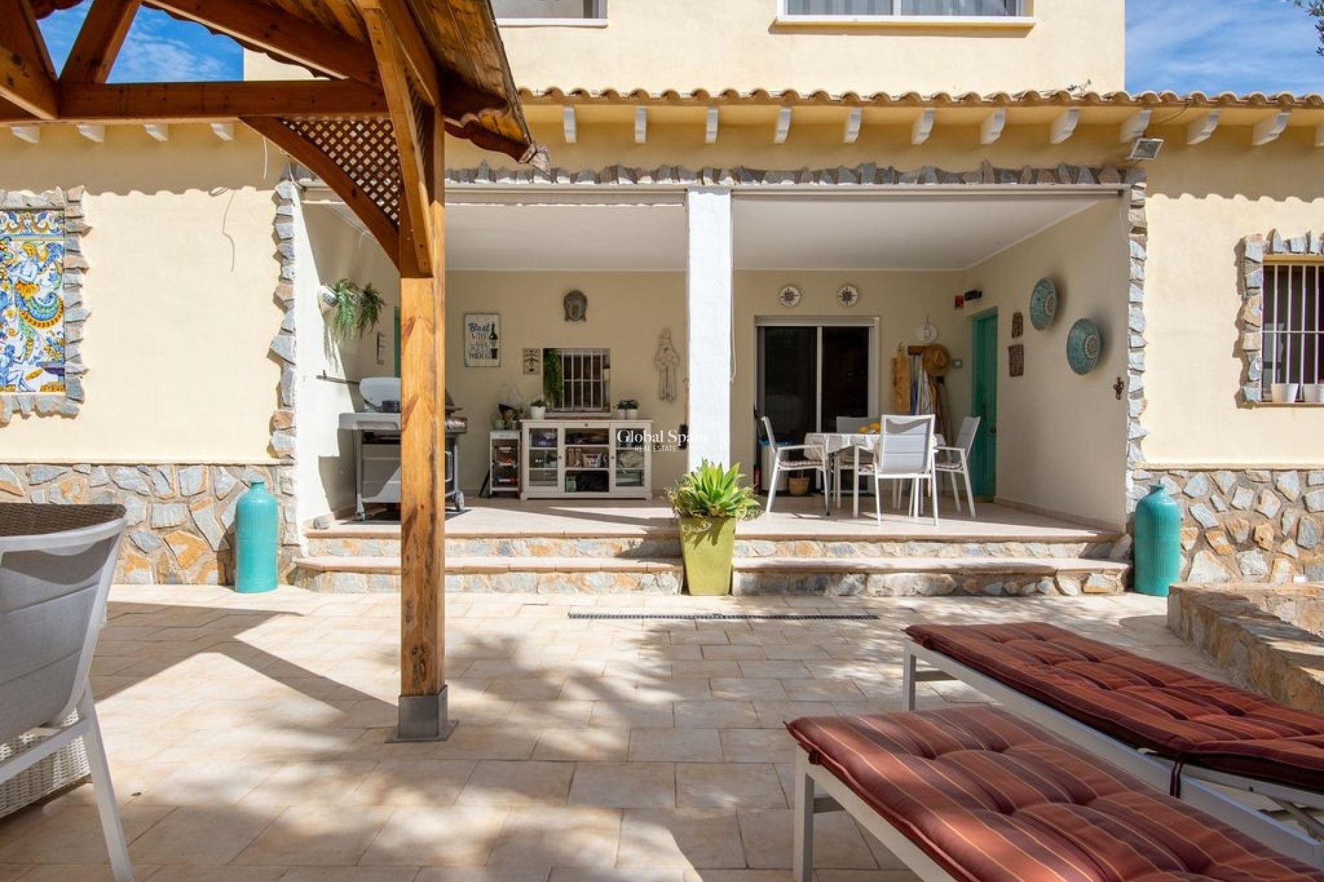 Venta - Villa -
ALGORFA