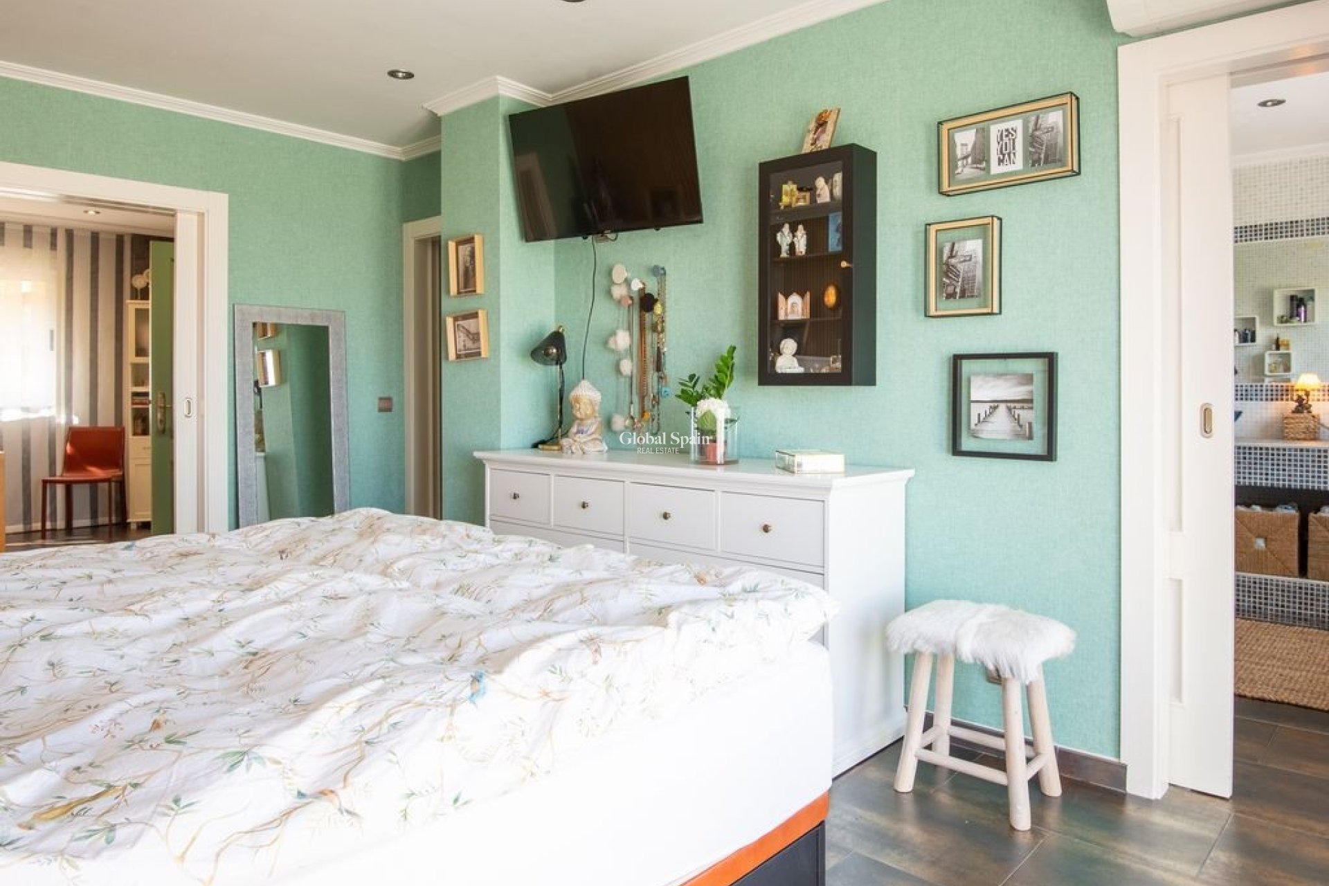 Venta - Villa -
ALGORFA