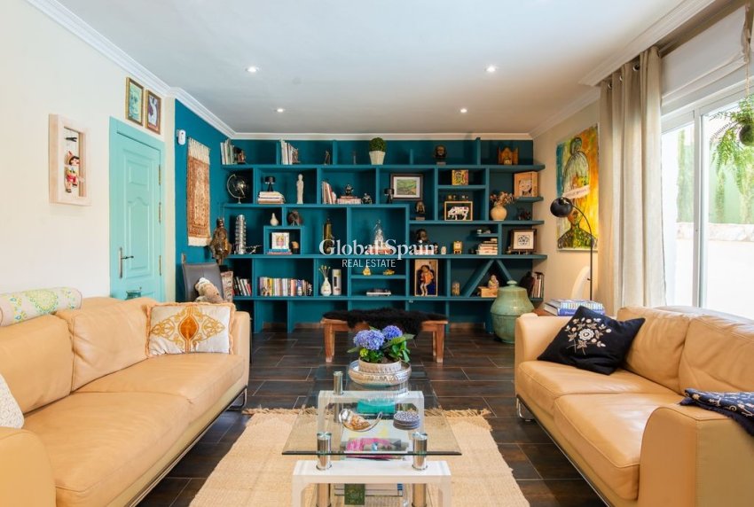 Venta - Villa -
ALGORFA