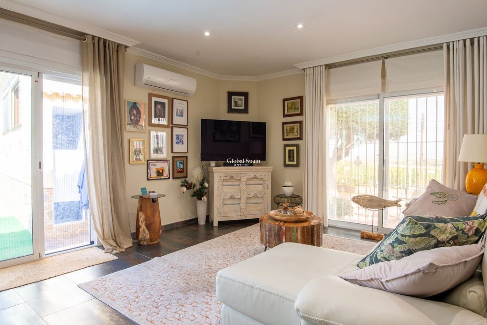 Venta - Villa -
ALGORFA