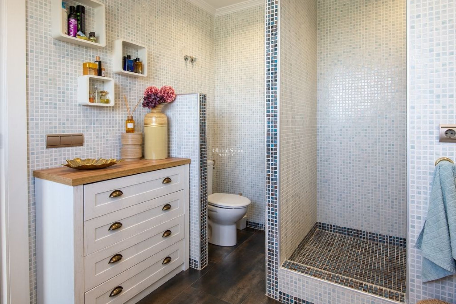 Venta - Villa -
ALGORFA