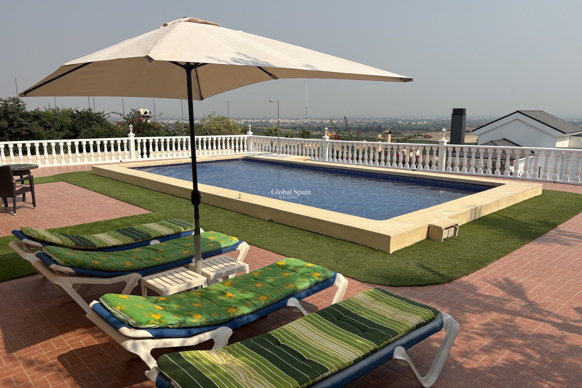 Venta - Villa -
ALGORFA