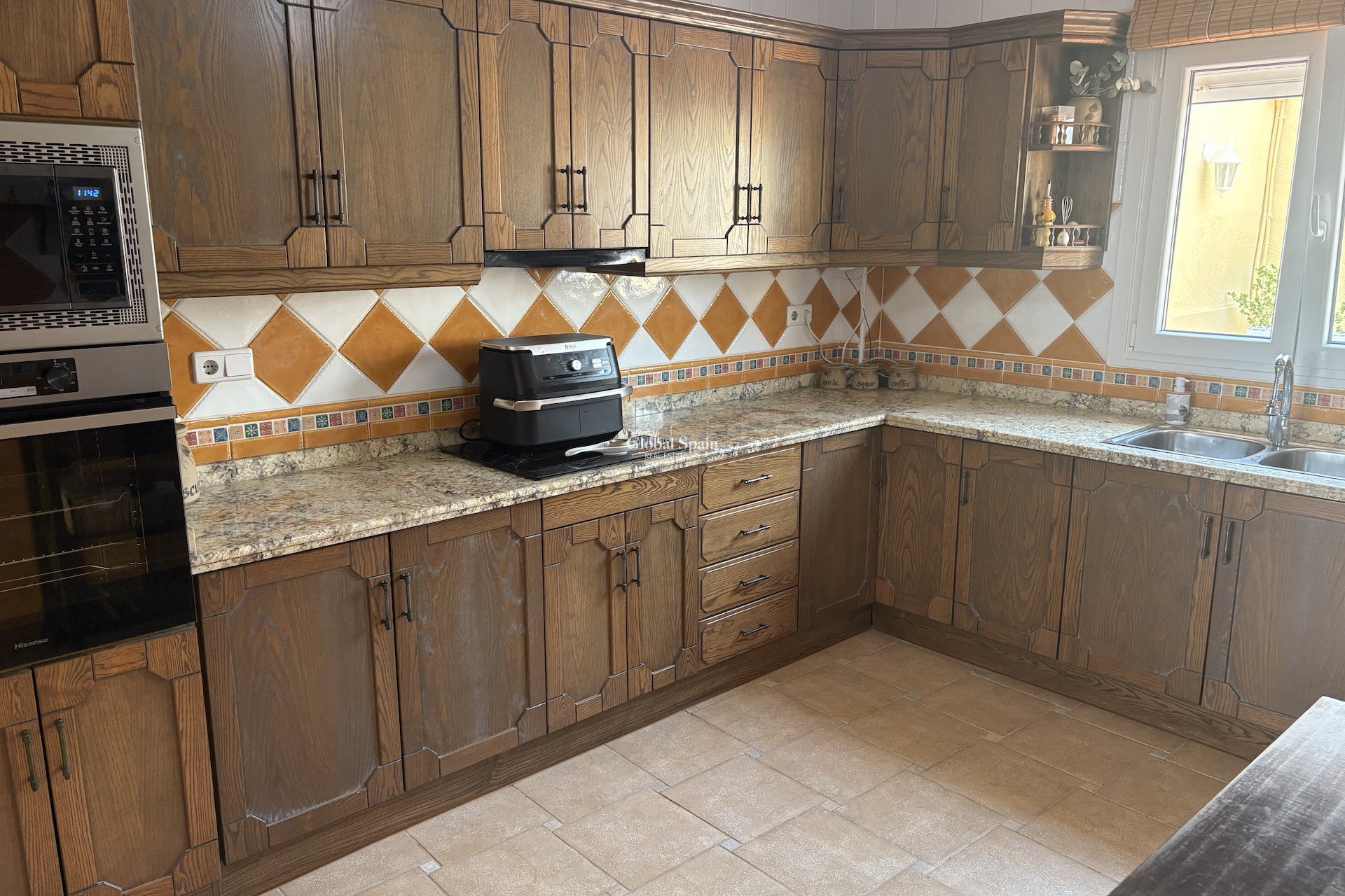 Venta - Villa -
ALGORFA