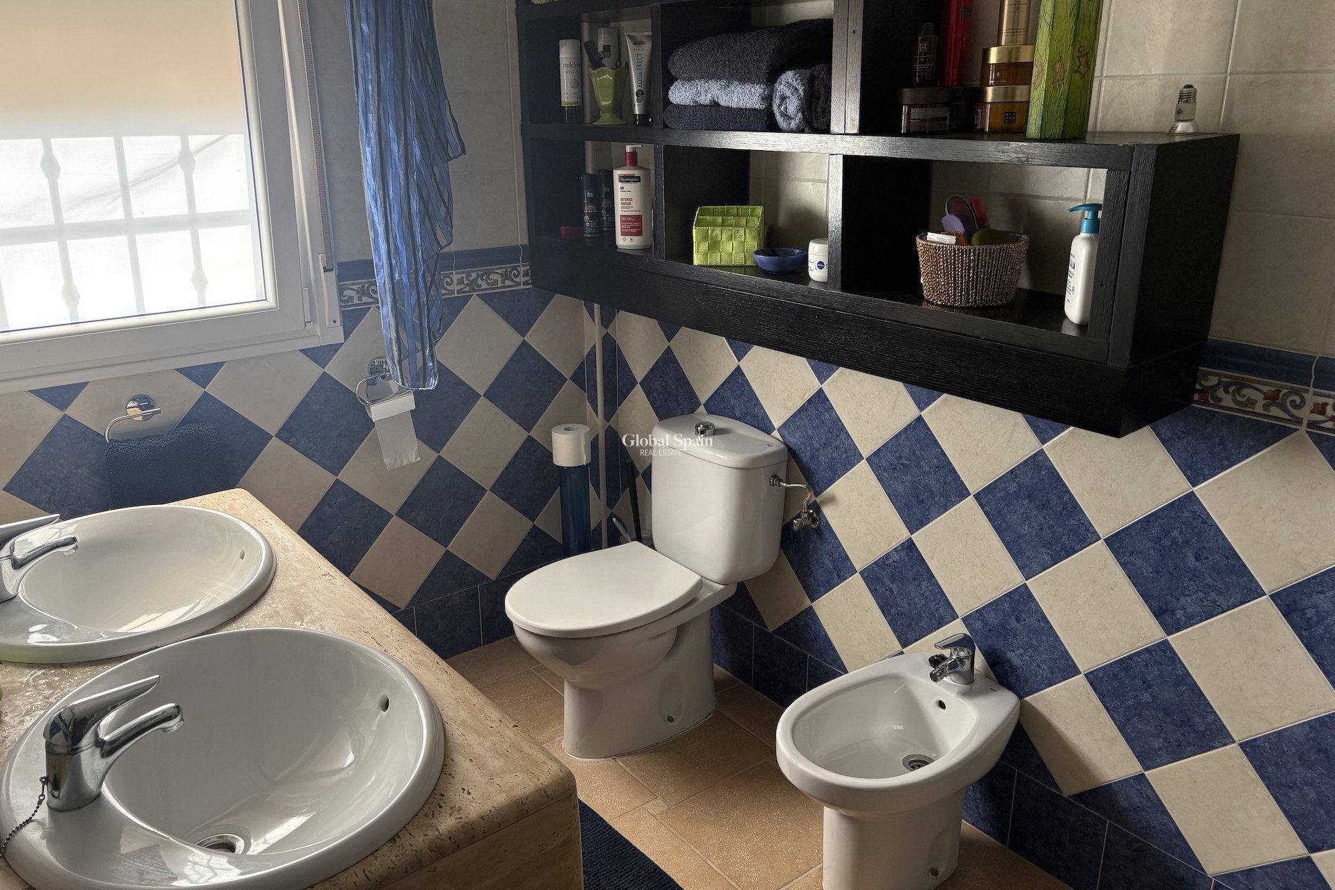 Venta - Villa -
ALGORFA