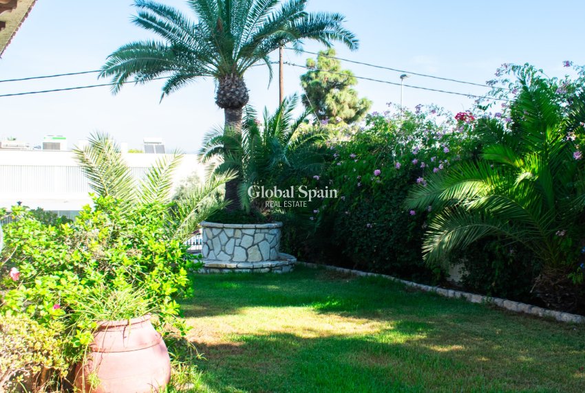 Venta - VILLA -
ALICANTE - Albufereta