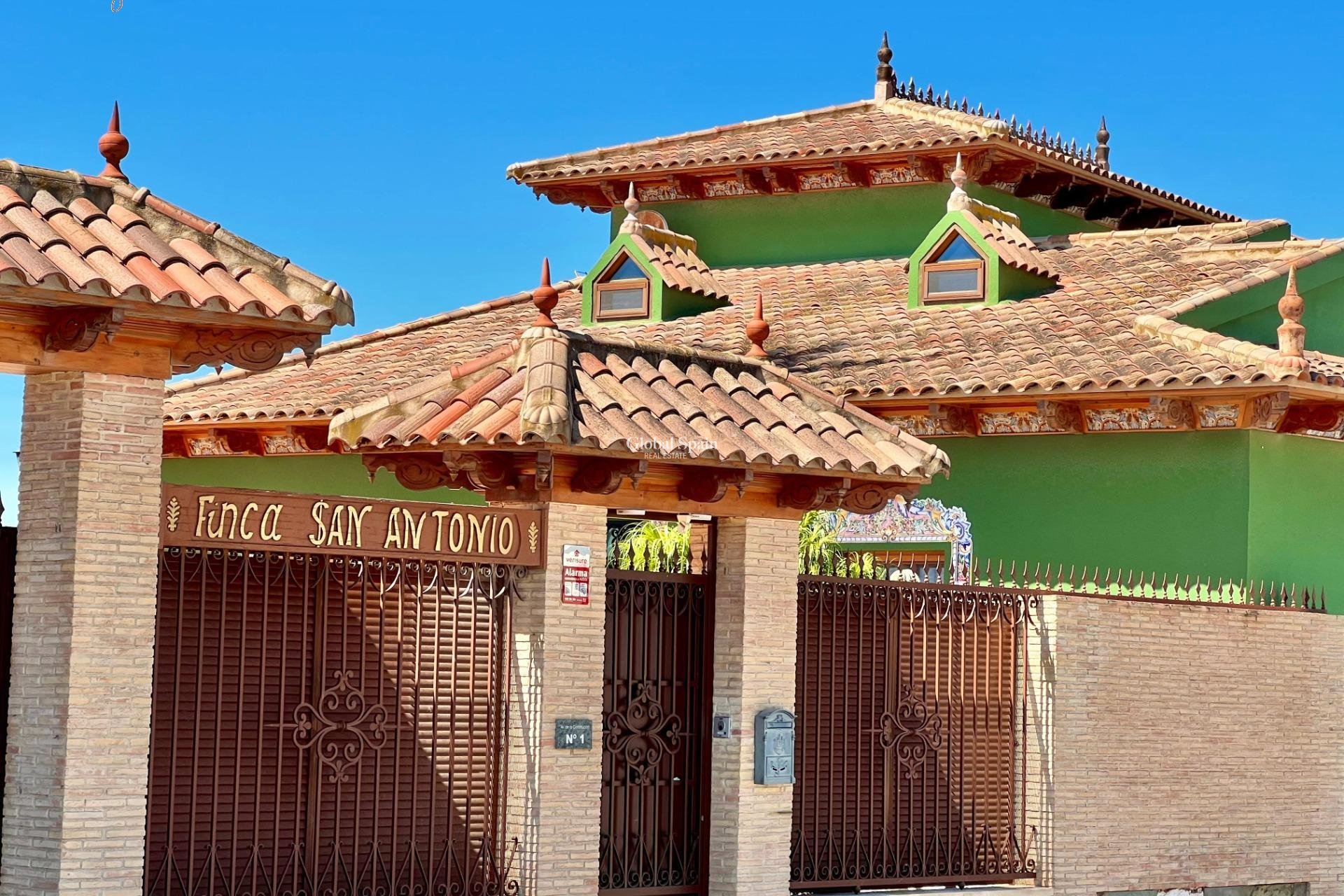 Venta - VILLA -
ALMORADÍ - Comunidad Valenciana