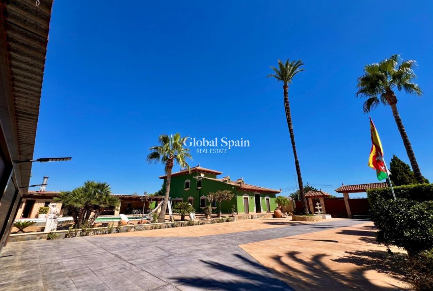 Venta - VILLA -
ALMORADÍ - Comunidad Valenciana
