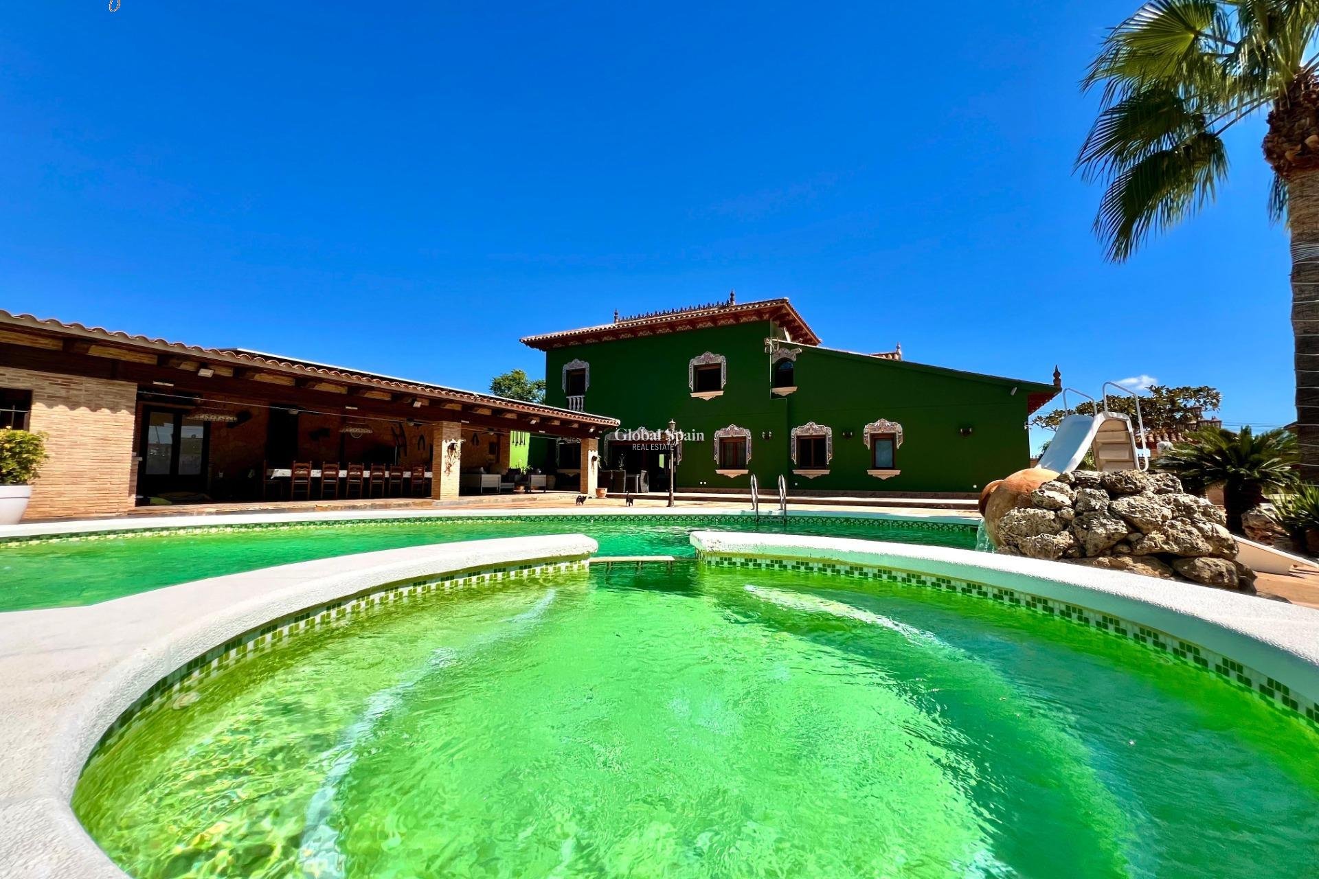 Venta - VILLA -
ALMORADÍ - Comunidad Valenciana