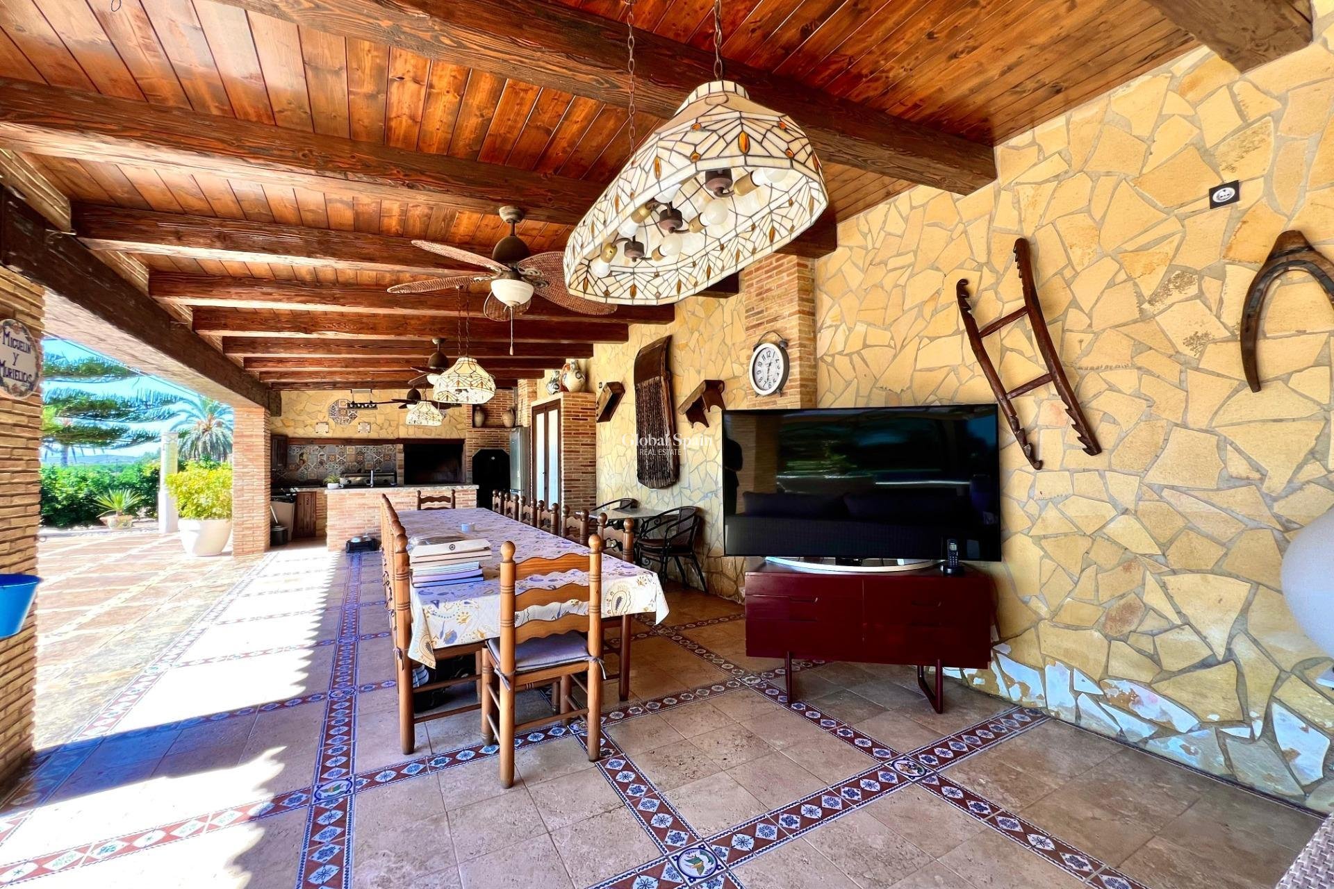 Venta - VILLA -
ALMORADÍ - Comunidad Valenciana