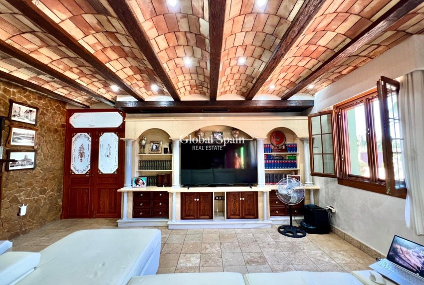 Venta - VILLA -
ALMORADÍ - Comunidad Valenciana