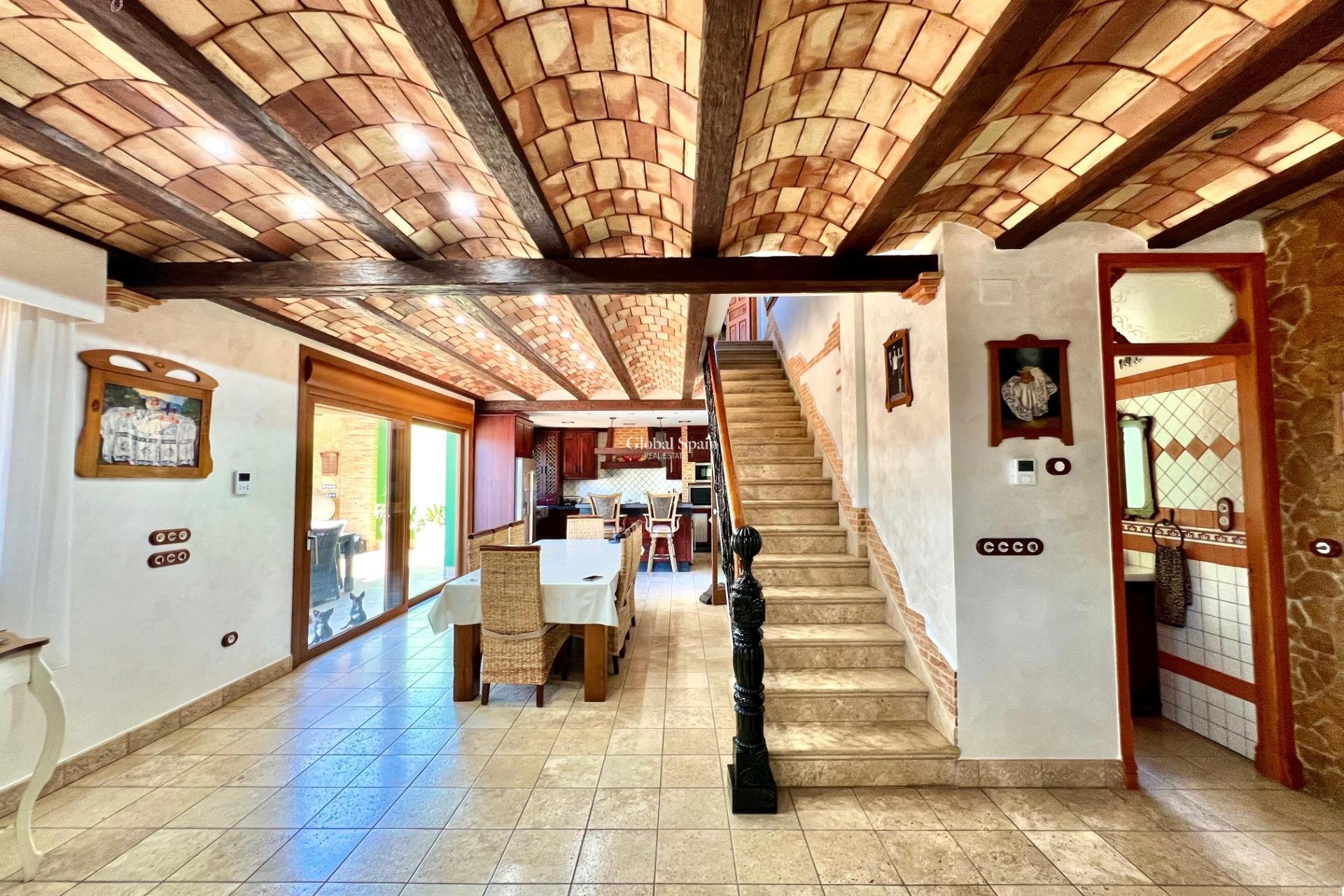 Venta - VILLA -
ALMORADÍ - Comunidad Valenciana