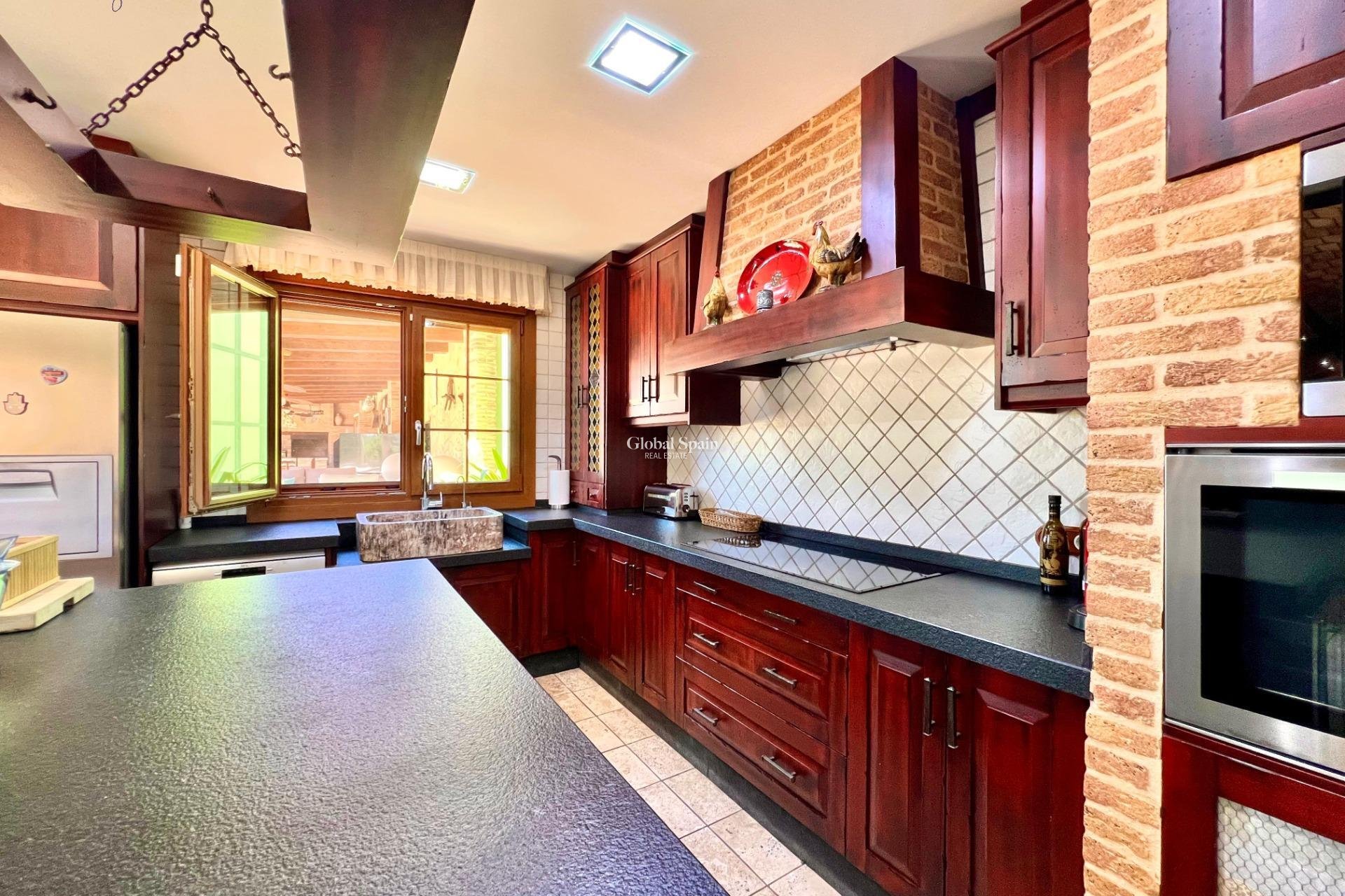 Venta - VILLA -
ALMORADÍ - Comunidad Valenciana