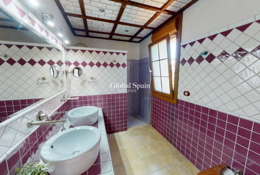 Venta - VILLA -
ALMORADÍ - Inland