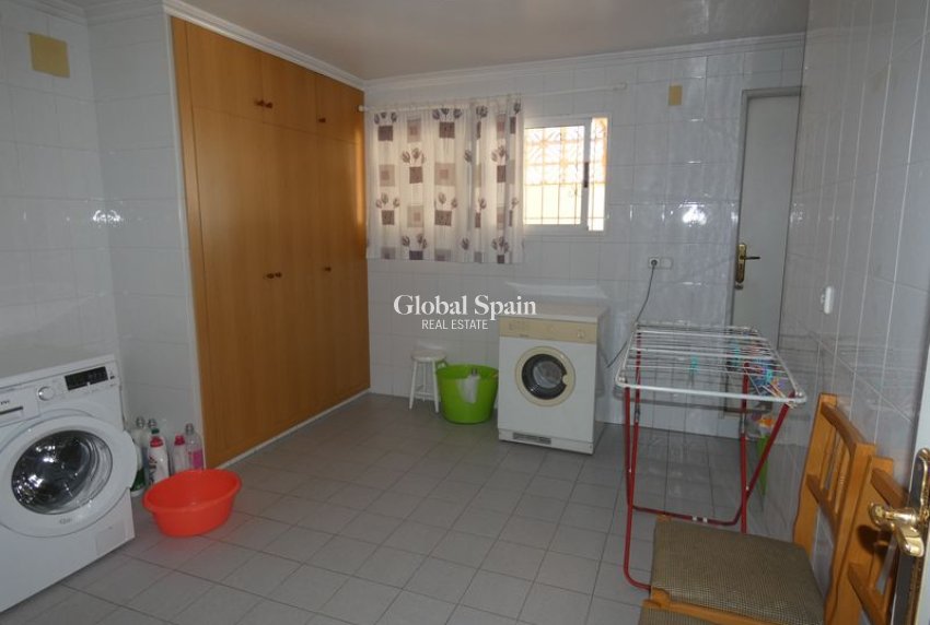 Venta - VILLA -
ALMORADÍ - Inland