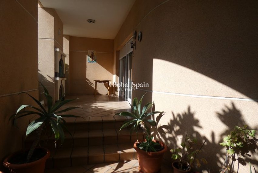 Venta - VILLA -
ALMORADÍ - Inland