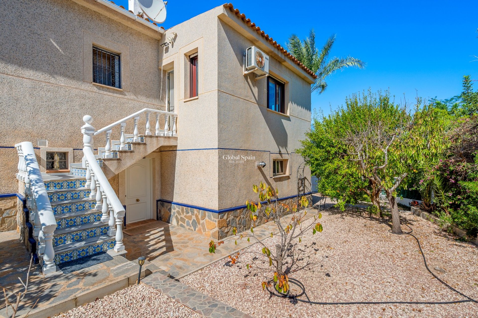 Venta - VILLA -
ALMORADÍ - Inland