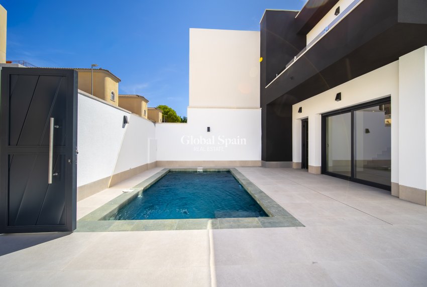 Venta - Villa -
Almoradi - Las Heredades