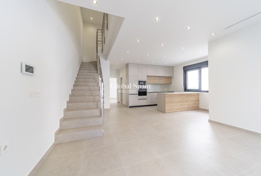 Venta - Villa -
Almoradi - Las Heredades