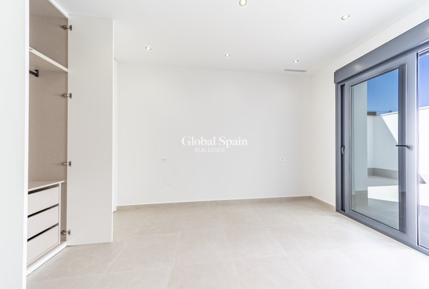 Venta - Villa -
Almoradi - Las Heredades