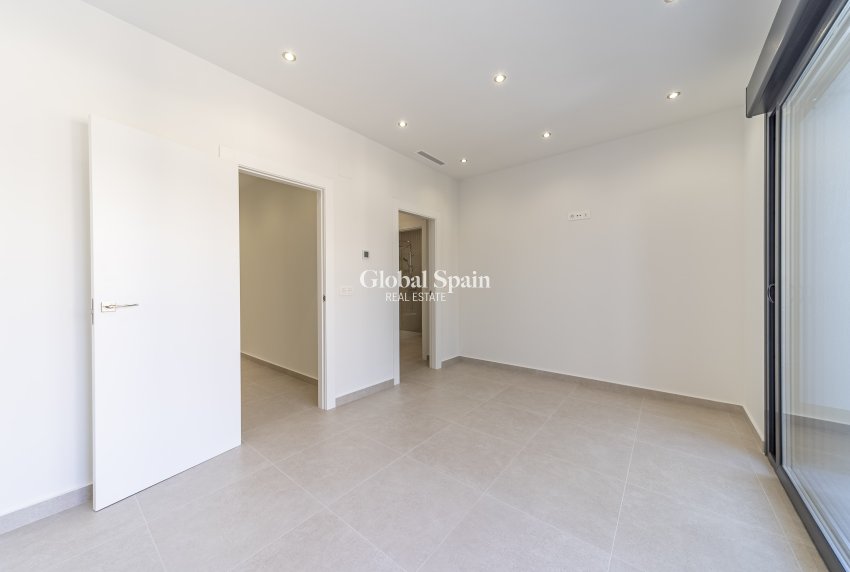 Venta - Villa -
Almoradi - Las Heredades