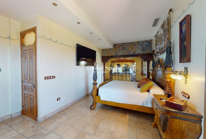 Venta - VILLA -
ALMORADÍ