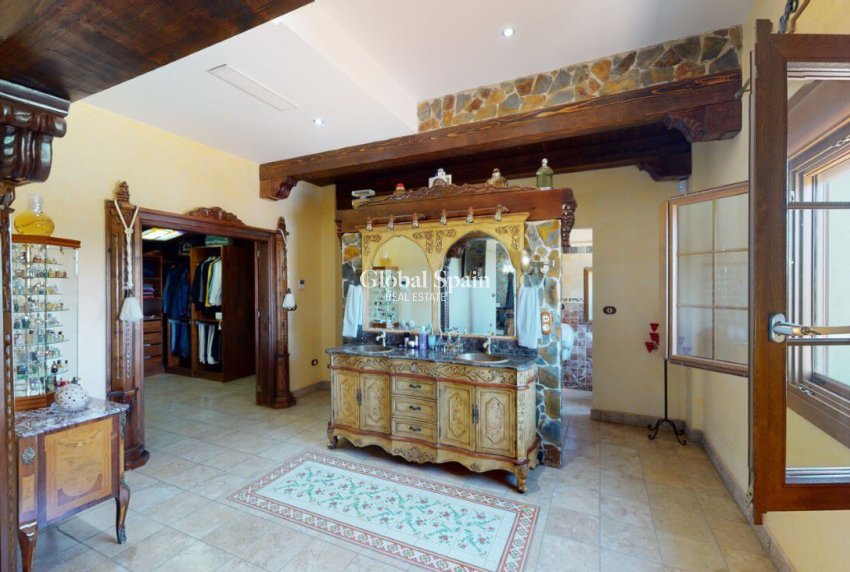 Venta - VILLA -
ALMORADÍ